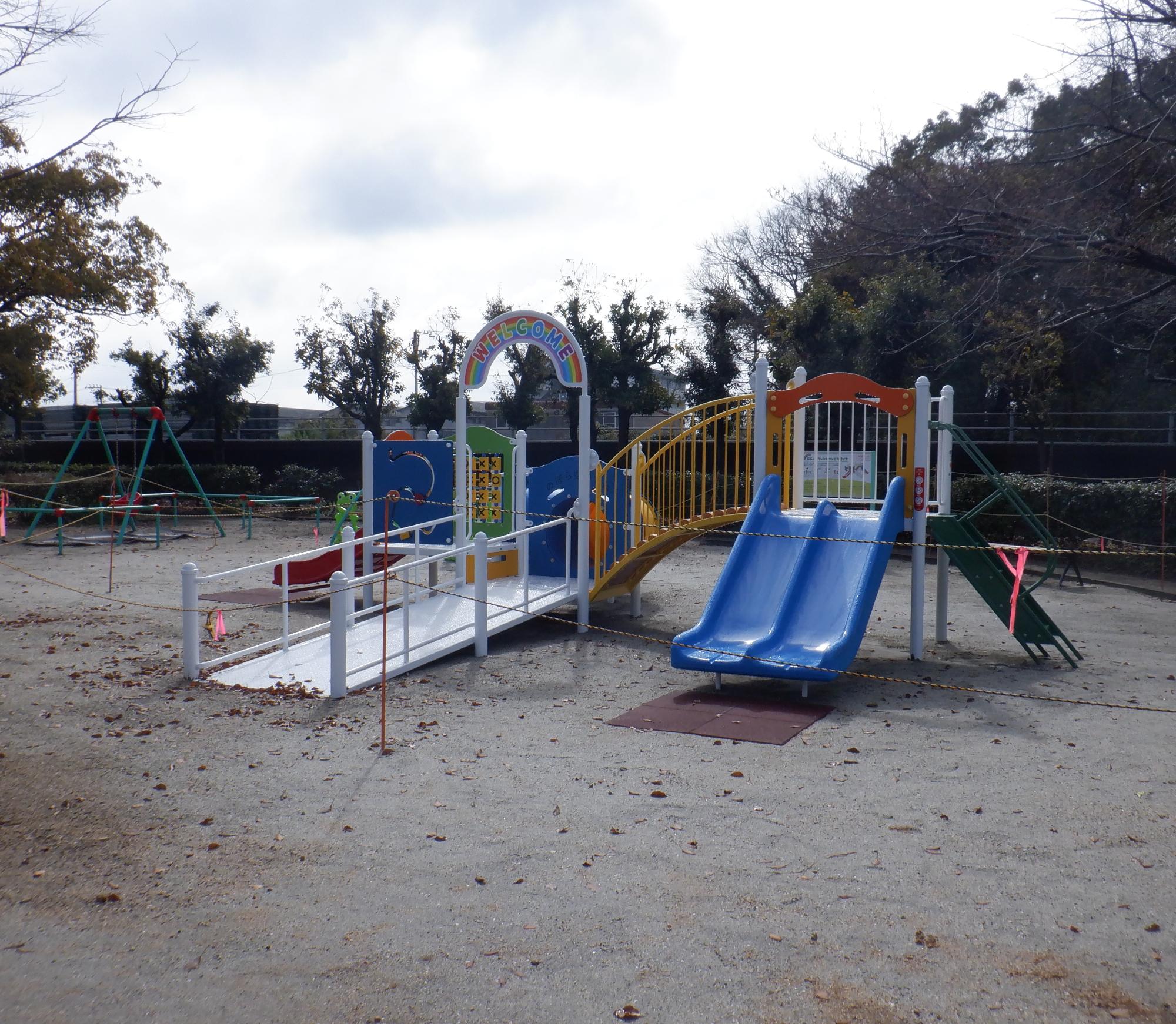 堀江公園インクルーシブ複合遊具